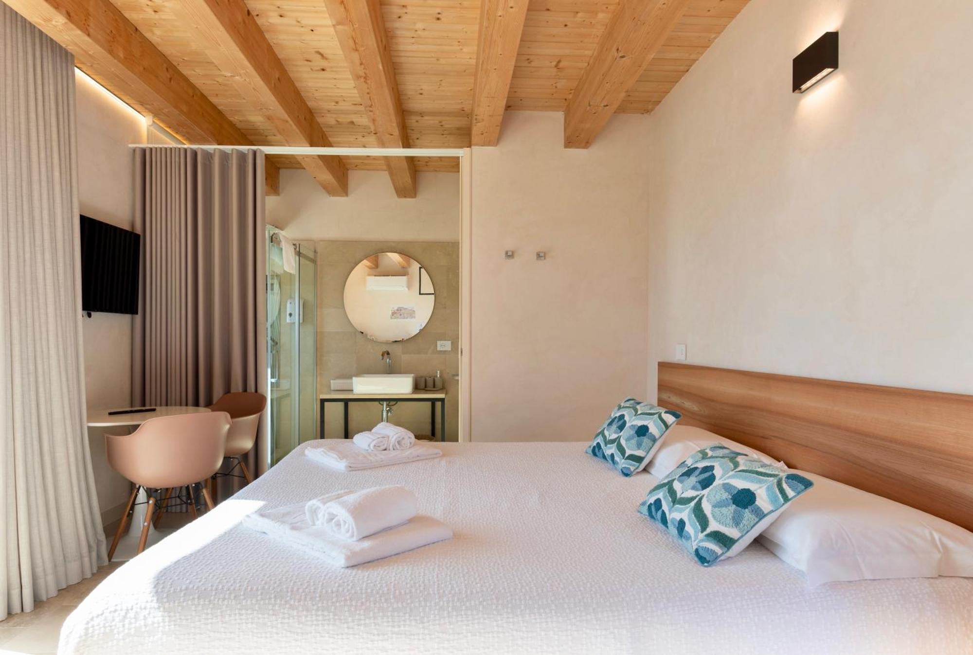 La Casa Di Irene - Suites Con Vista Raguse Extérieur photo