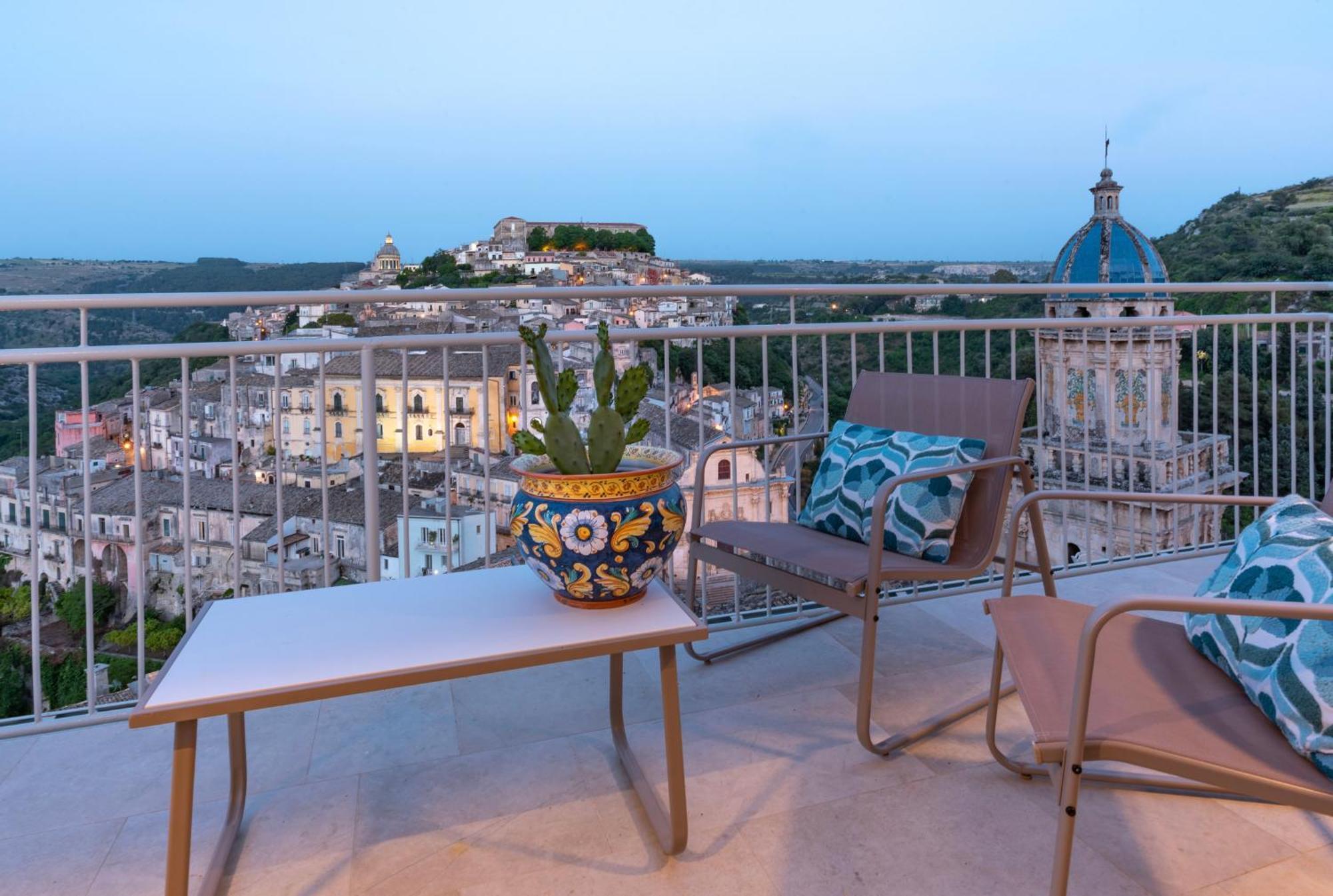 La Casa Di Irene - Suites Con Vista Raguse Extérieur photo